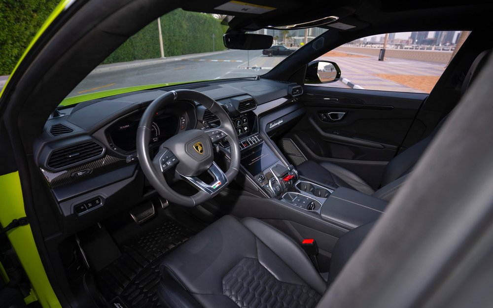 Lamborghini Urus Acid Green