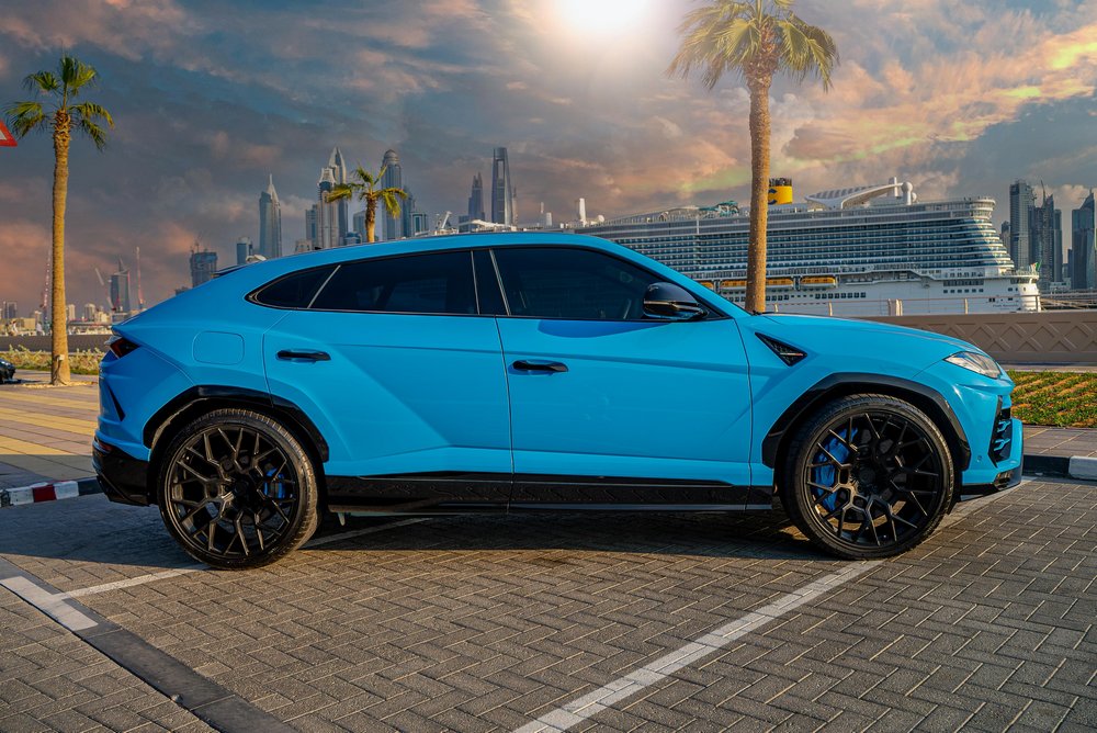 Lamborghini Urus Blue