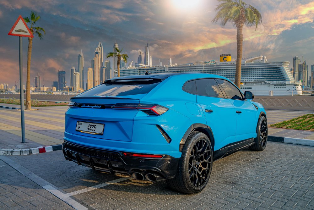 Lamborghini Urus Blue