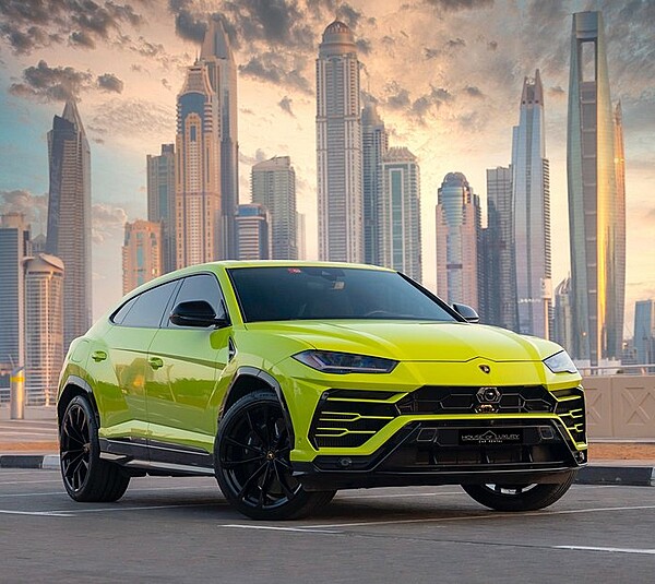 Lamborghini Urus Acid Green